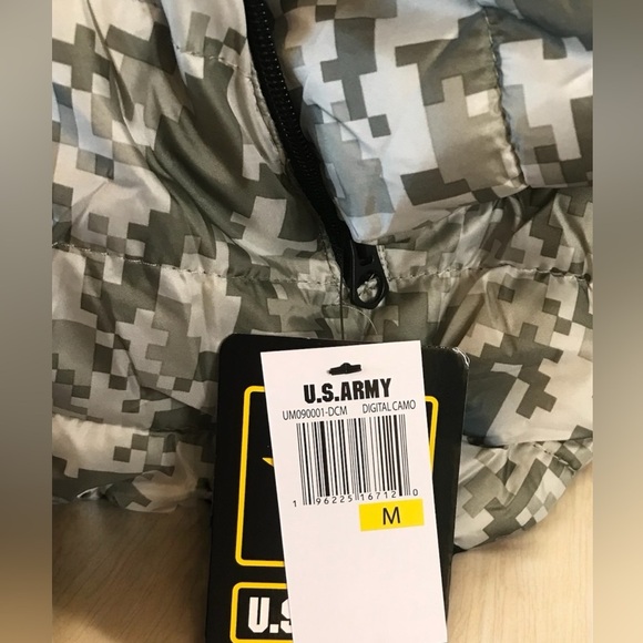 New With Tags Army lightweight Digital Camo Puffer Jacket Coat Sz Medium - Picture 3 of 10